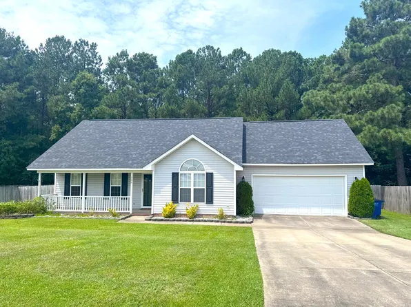 206 Van Buren Dr, Raeford, NC 28376