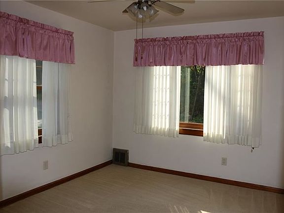 4th image of 511 Bauman Ave