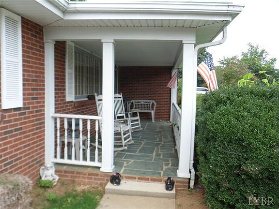 5th image of 309 Swain Dr