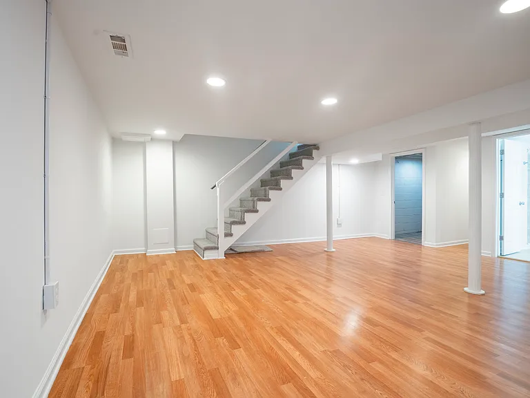 2493 Fairway — Photo 23