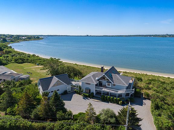 3rd image of 361 E Lake Dr