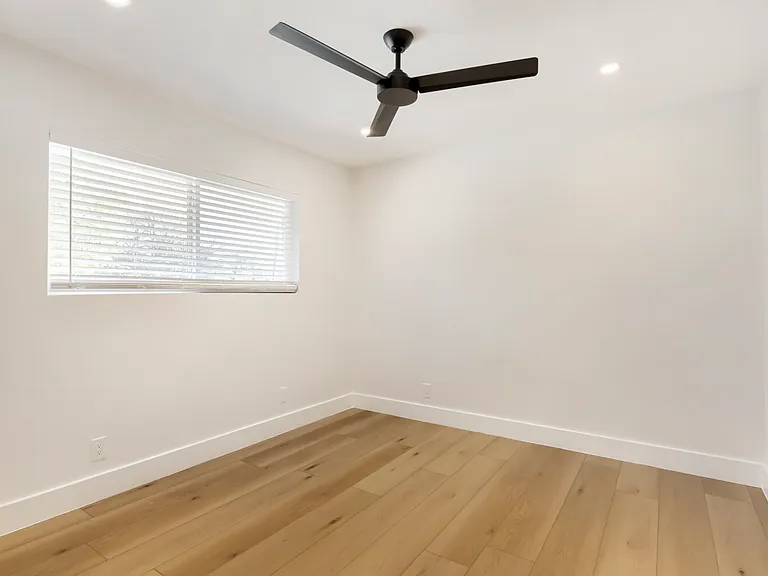 6506 Hickman Ave #A — Photo 11