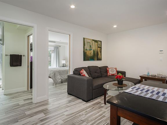 4th image of 3038 Bagley Ave #1