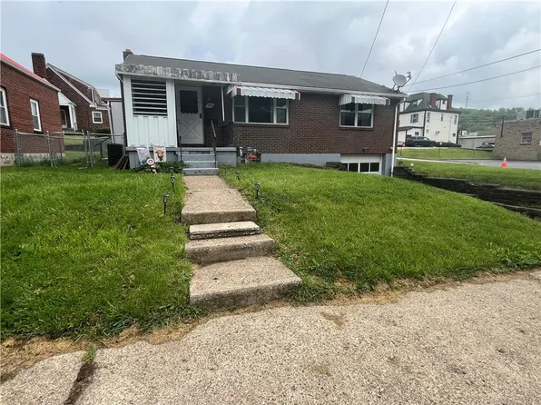 102 Johnston Rd, Bentleyville, PA 15314