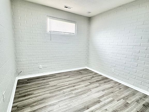 5th image of 2026 W 9th St #C