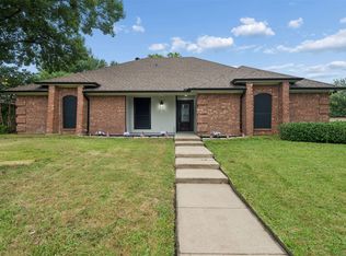 5600 Bogota Dr, North Richland Hills, TX 76180