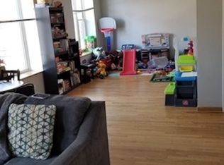 3918 N Fremont St #2N, Chicago, IL 60613