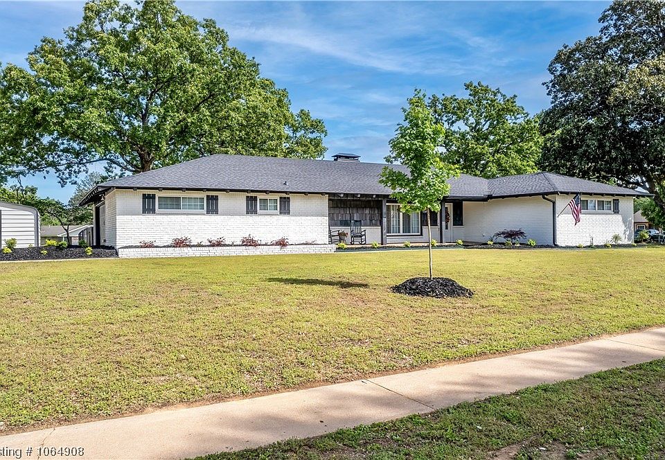 324 Kay Ave, Sallisaw, OK 74955 | MLS #1064908 | Zillow