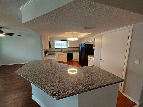 2nd image of 501 Fairways Ln #B