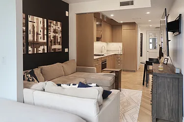 Rented by R New York