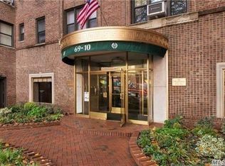 6910 Yellowstone Blvd, Forest Hills, NY 11375