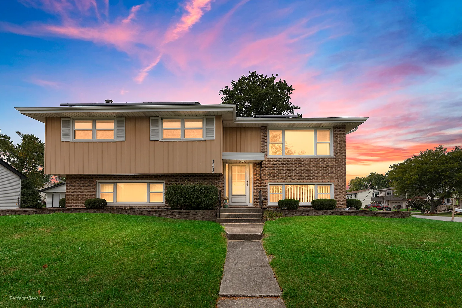 16610 76th Ave photo 1