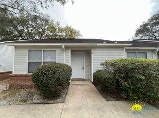 1765 Hopper St APT 5, Niceville, FL 32578