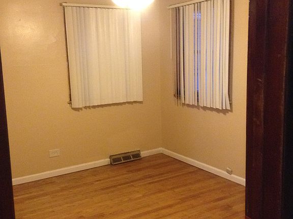 5th image of 12822 Hoyne Ave APT 1