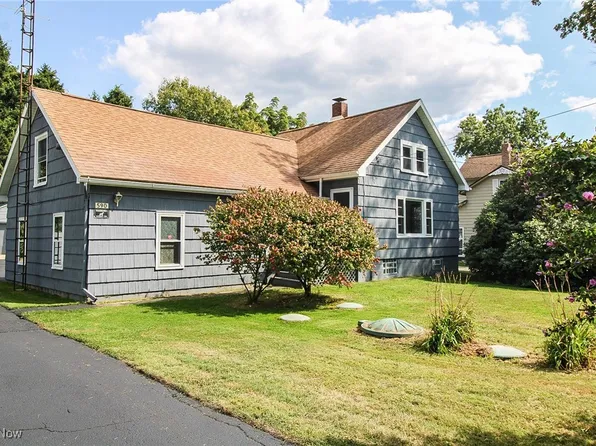 590 Ruth Ave, Leavittsburg, OH 44430