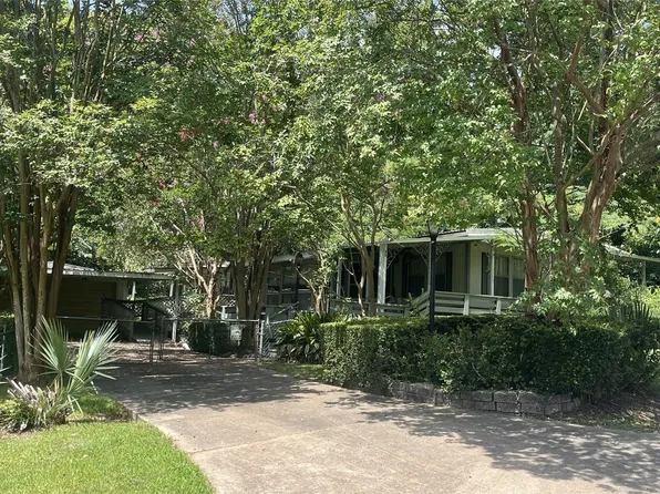 149 Hickory Holw, Onalaska, TX 77360