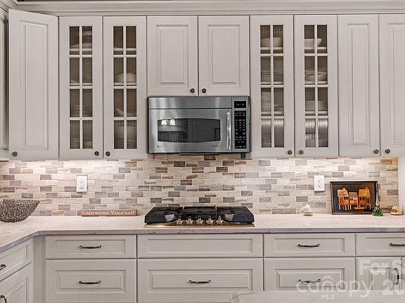 3rd image of 7944 Greenview Terrace Ct