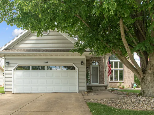 1198 Guinevere Ln, Bourbonnais, IL 60914
