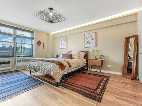 425 East 26th Street image 10 of 19