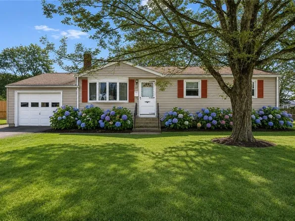 22 Hagerstown Rd, Warwick, RI 02886