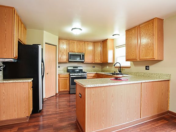 4th image of 114 S Springside Dr