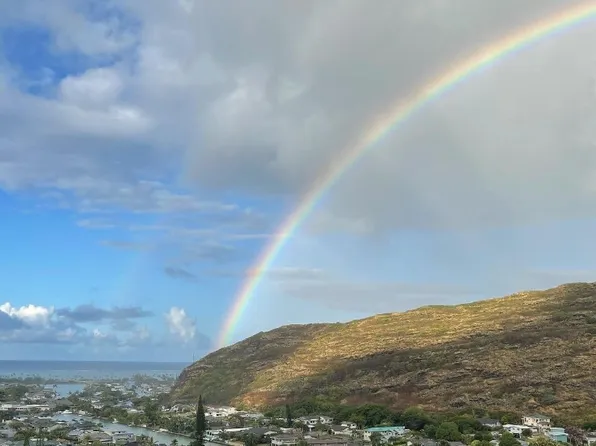 521 Hahaione St #216J, Honolulu, HI 96825