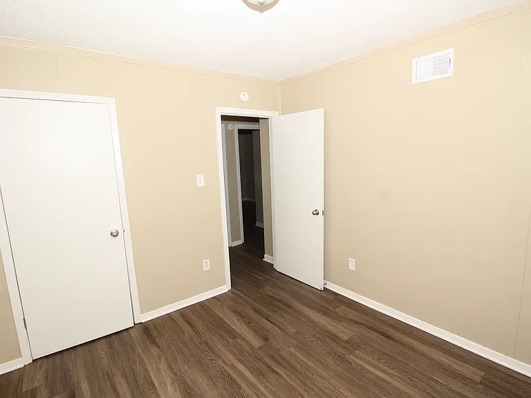 630 Blackhawk Rd — Photo 17