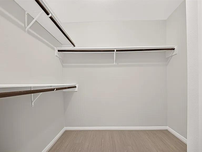 10383 Briar Forest Dr — Photo 41