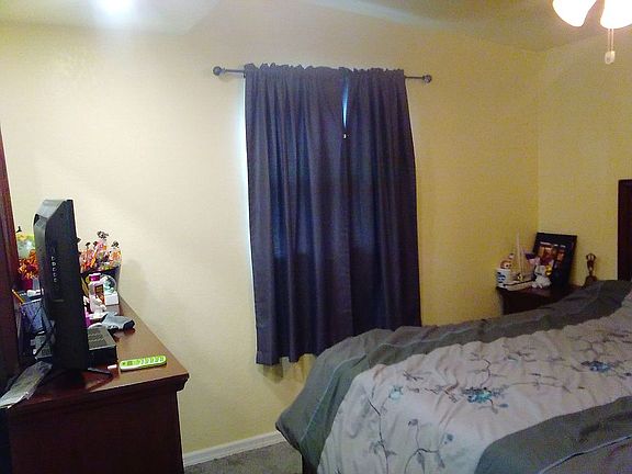 3rd image of 2132 43rd Ave N