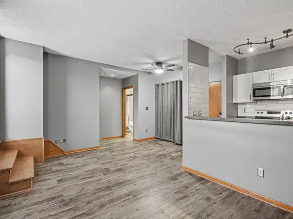 405 Main St #208, Red Wing, MN 55066