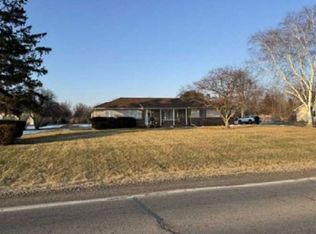 3040 W Coon Lake Rd, Howell, MI 48843