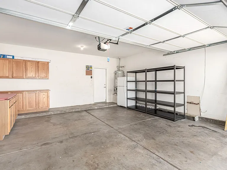 5856 Golden Wing St — Photo 28