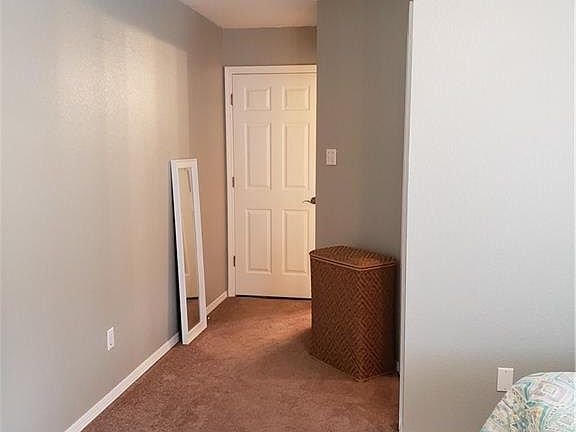 4th image of 1029 Dally Ln
