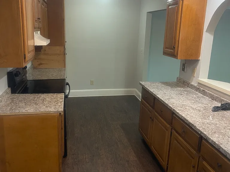 5035 Highland Hills Pkwy — Photo 14