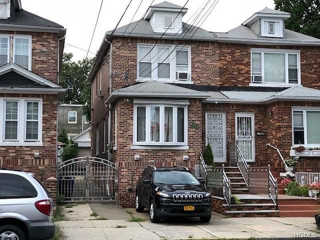 1st image of 2747 Pearsall Ave