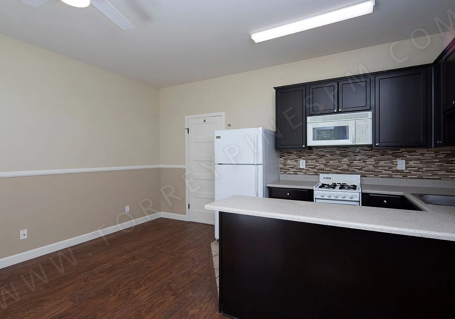 3970 Goldfinch St. — Photo 4