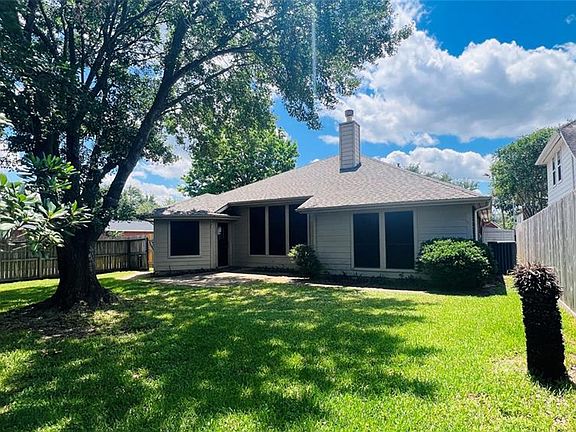 3rd image of 1931 Stanford Park Ct