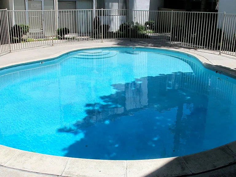 18100 Roscoe Blvd Northridge, CA 91325 — Photo 35