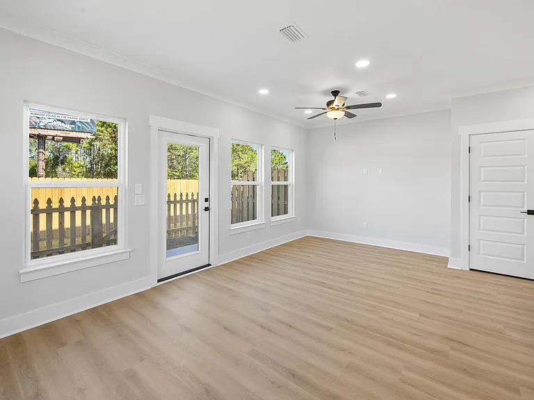 710 Dale Pl #3 — Photo 9