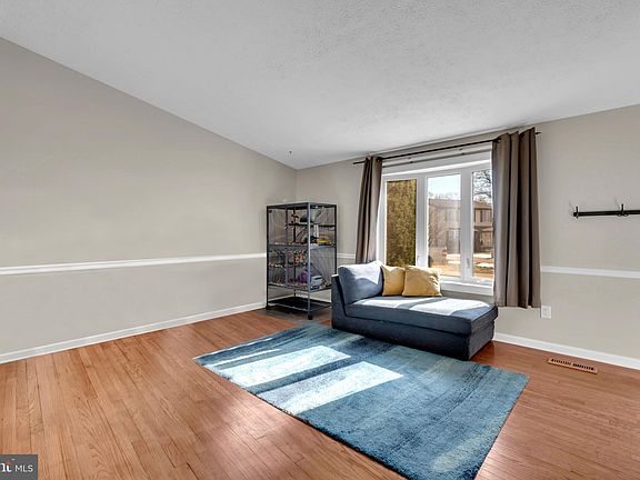 4th image of 7844 Flintshire Ct