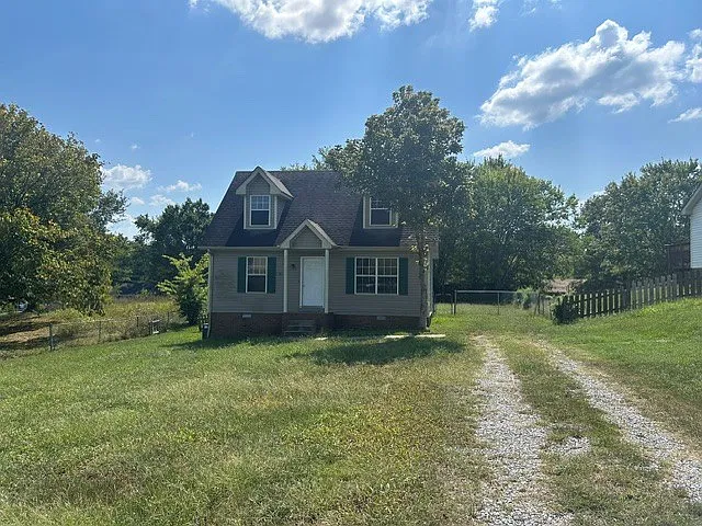 3 bed, 1254 sqft, $1,250 — Photo 1