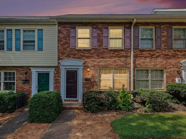1446 Dover Rd, Spartanburg, SC 29301