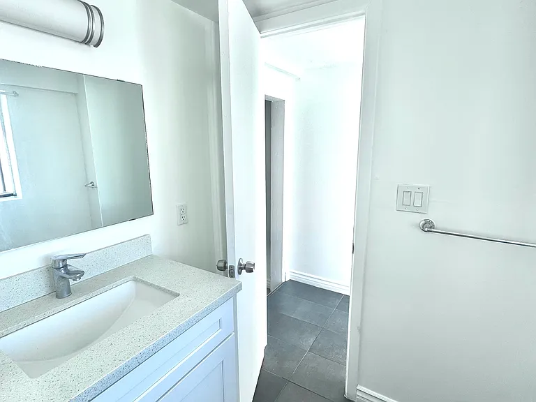 101 S Cordova St #7 — Photo 7
