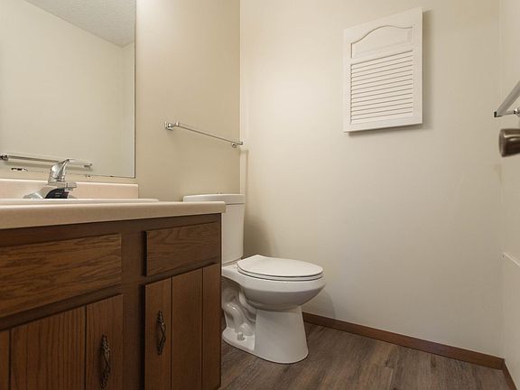 4th image of 1935 N Lincoln Ave APT 407