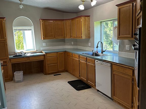 2nd image of 8721 153rd Ave SE