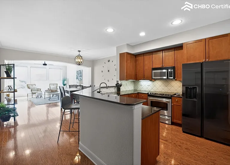 500 Waters Edge Dr #137 — Photo 21