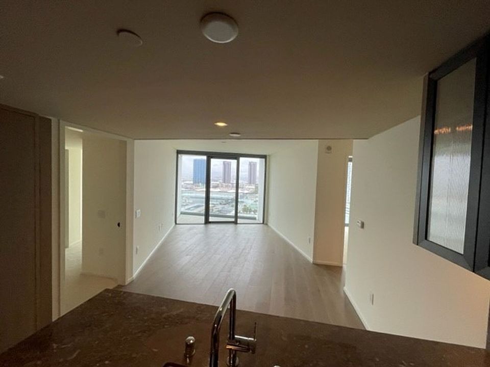 1st image of 1000 Auahi St APT 1607