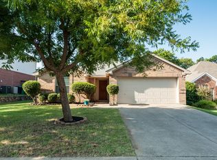 3520 Saint Johns Dr, Denton, TX 76210