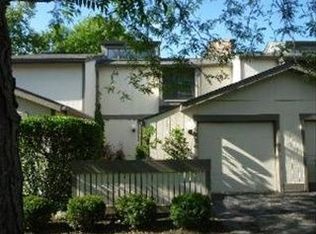 103 Ginger Ct, Rolling Meadows, IL 60008