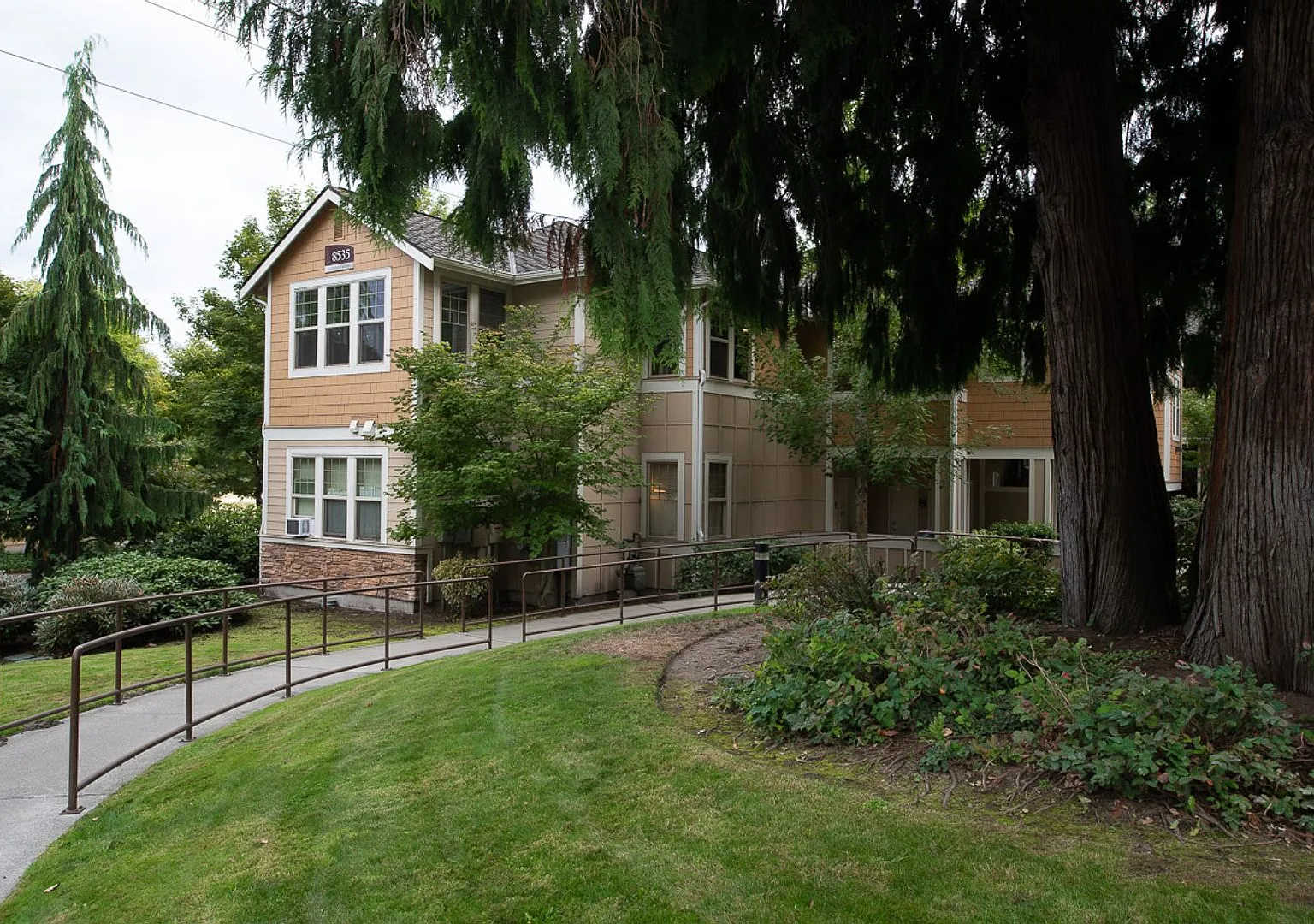 2 Bed 2 Bath Nelson Ridge Condo - Close to Everything! — Photo 1